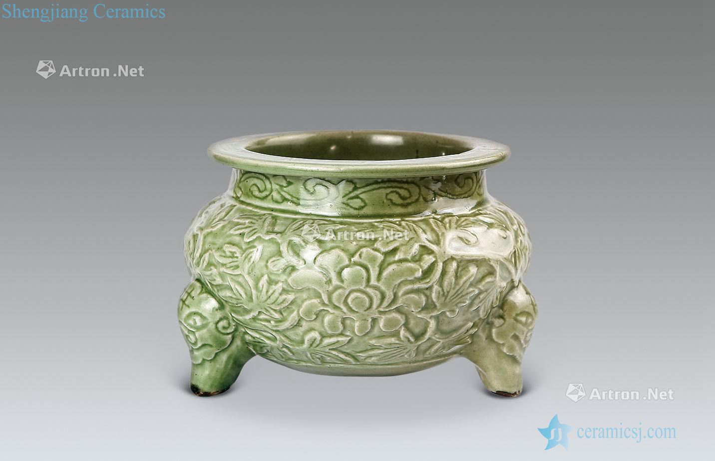 Ming Longquan celadon dark moment branch pattern furnace with three legs