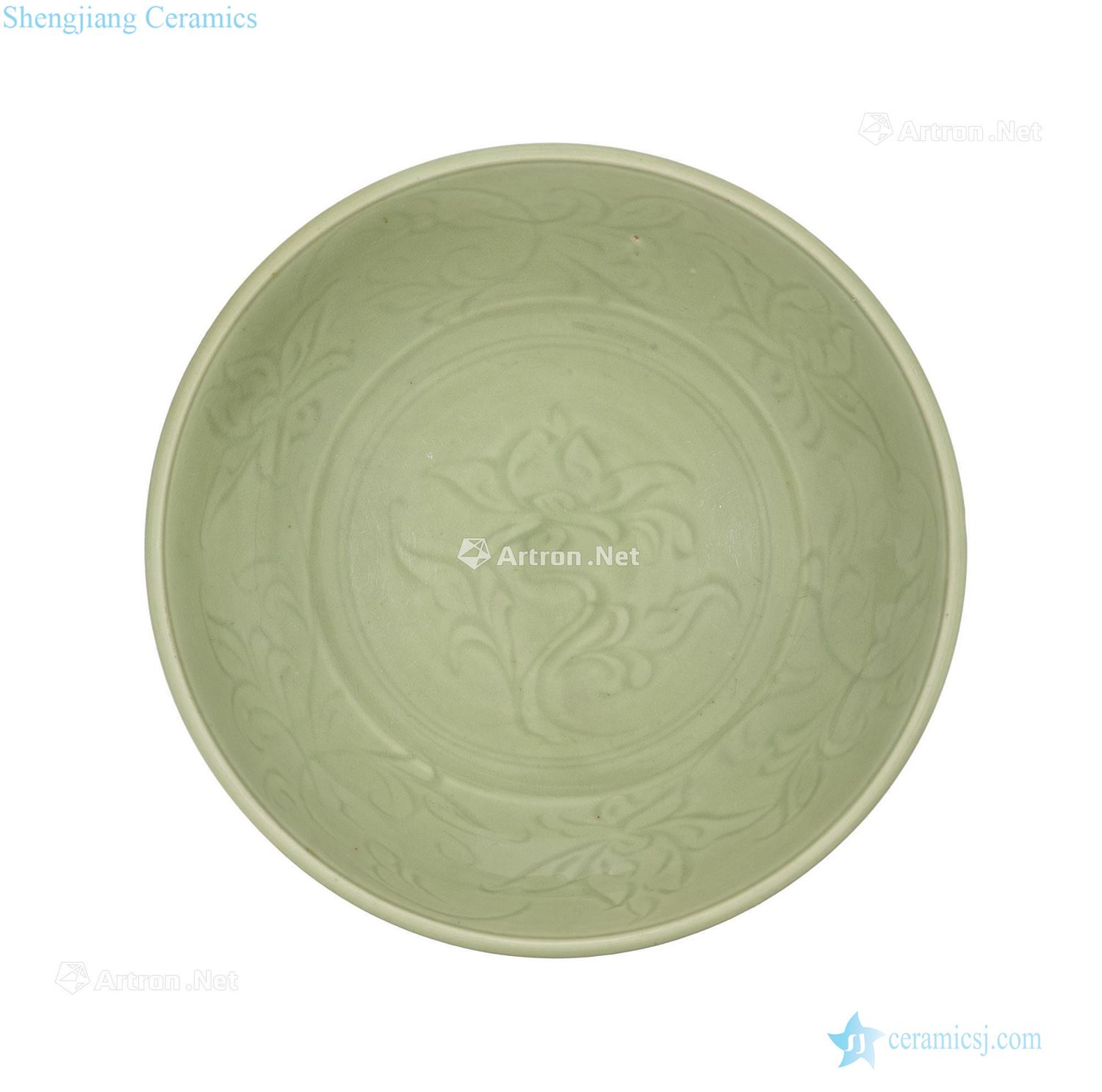 The 14th/15th century Longquan green glazed carved lotus tray