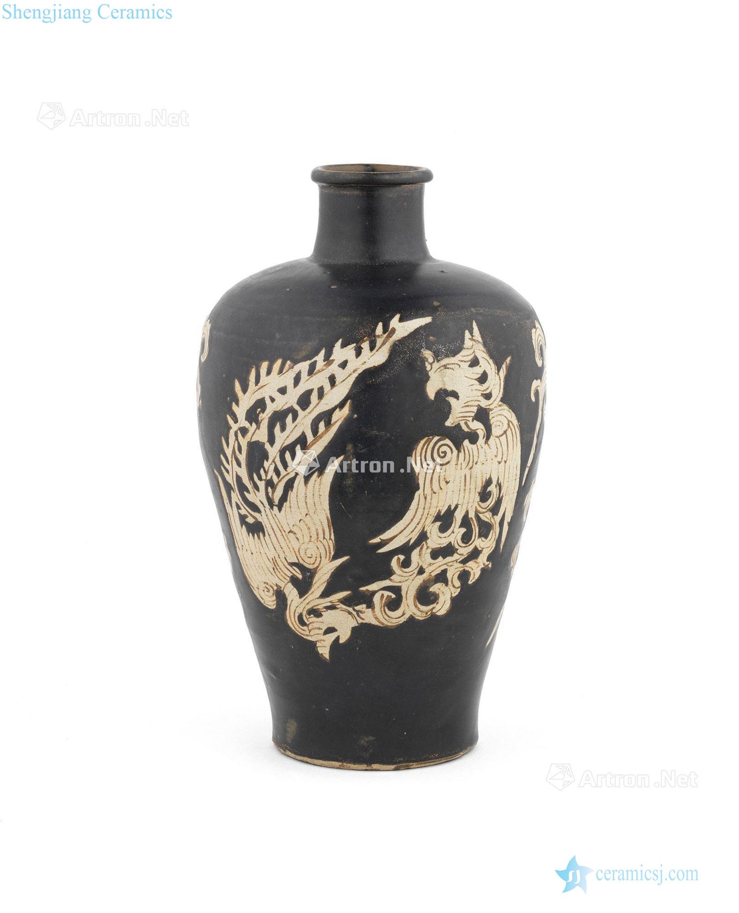 The southern song dynasty Jizhou kiln black glaze carved phoenix grain mei bottle