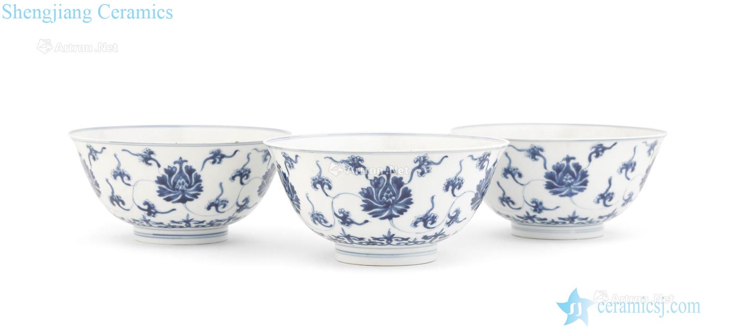 The qing emperor kangxi Blue and white's lotus grain 盌 (a group of three)