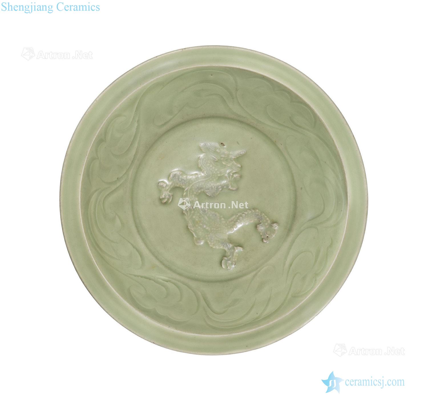 The fourteenth century Longquan green glaze panlong tray