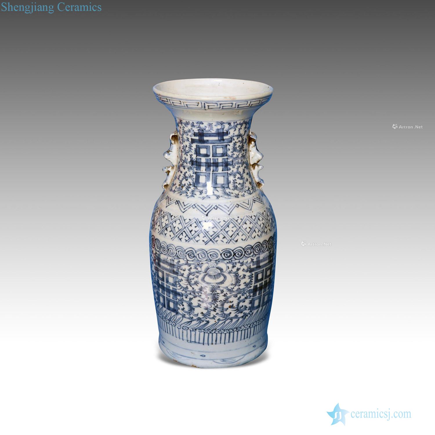 In the qing dynasty Blue and white dowry bottle