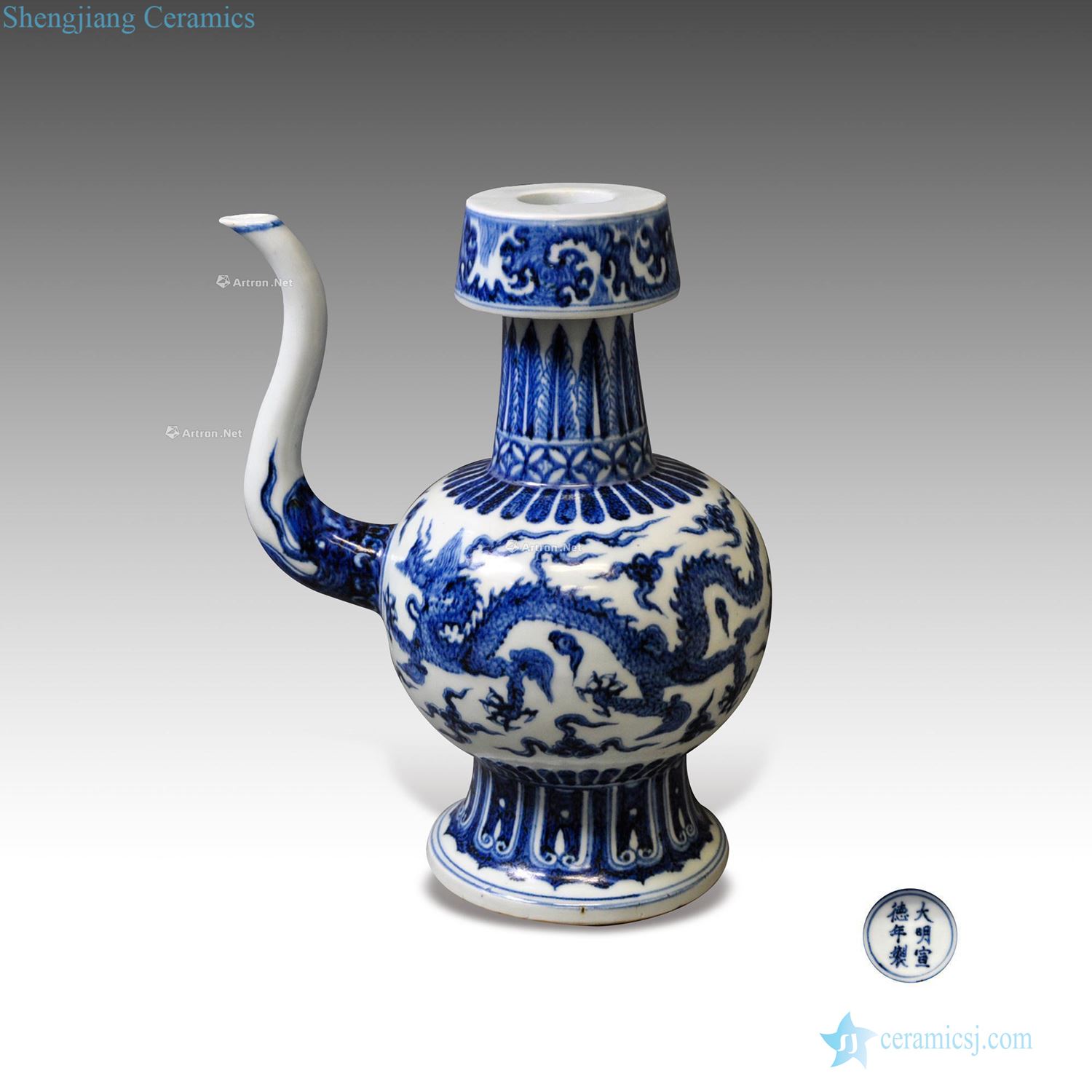 Blue and white dragon pot