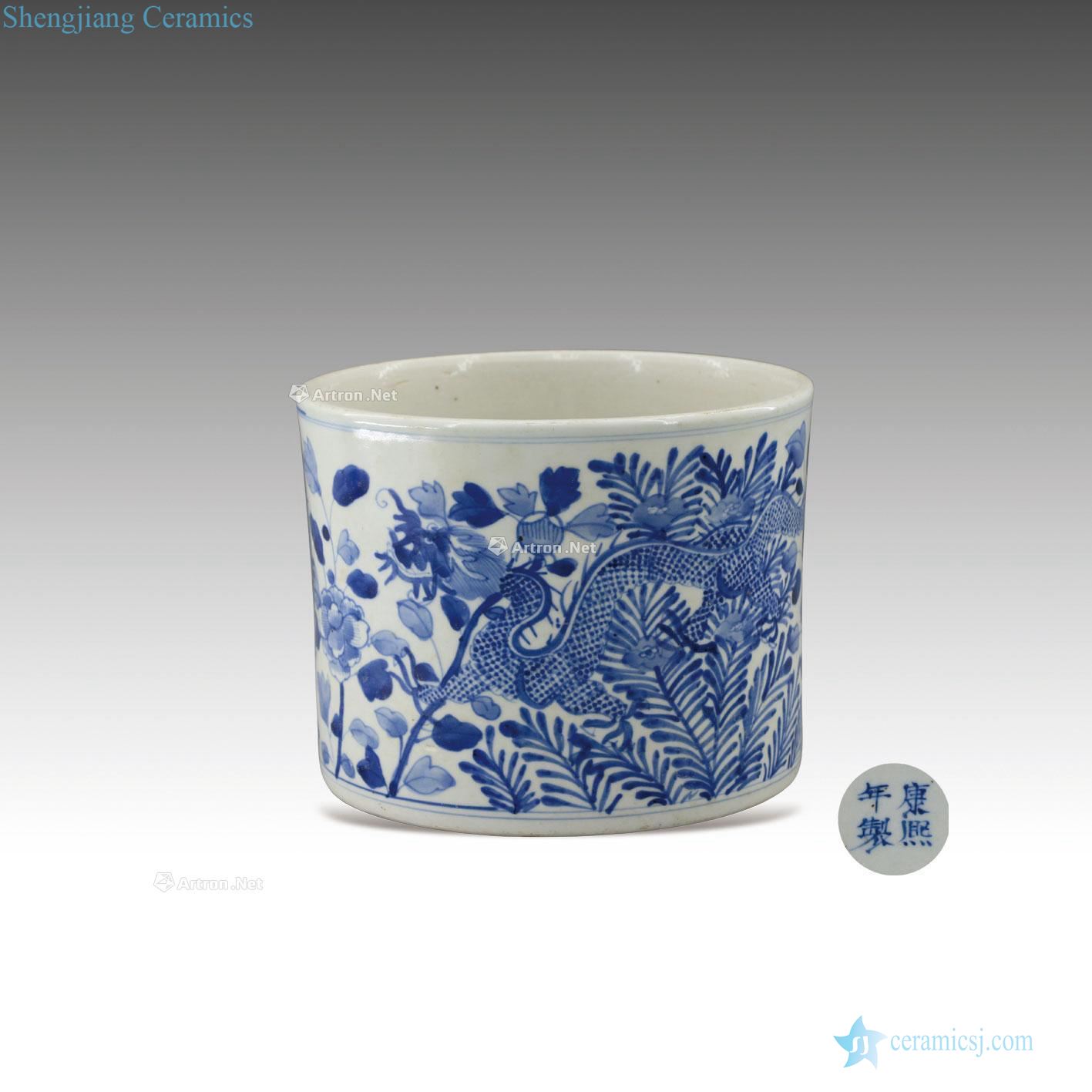 Blue and white flower dragon pen container
