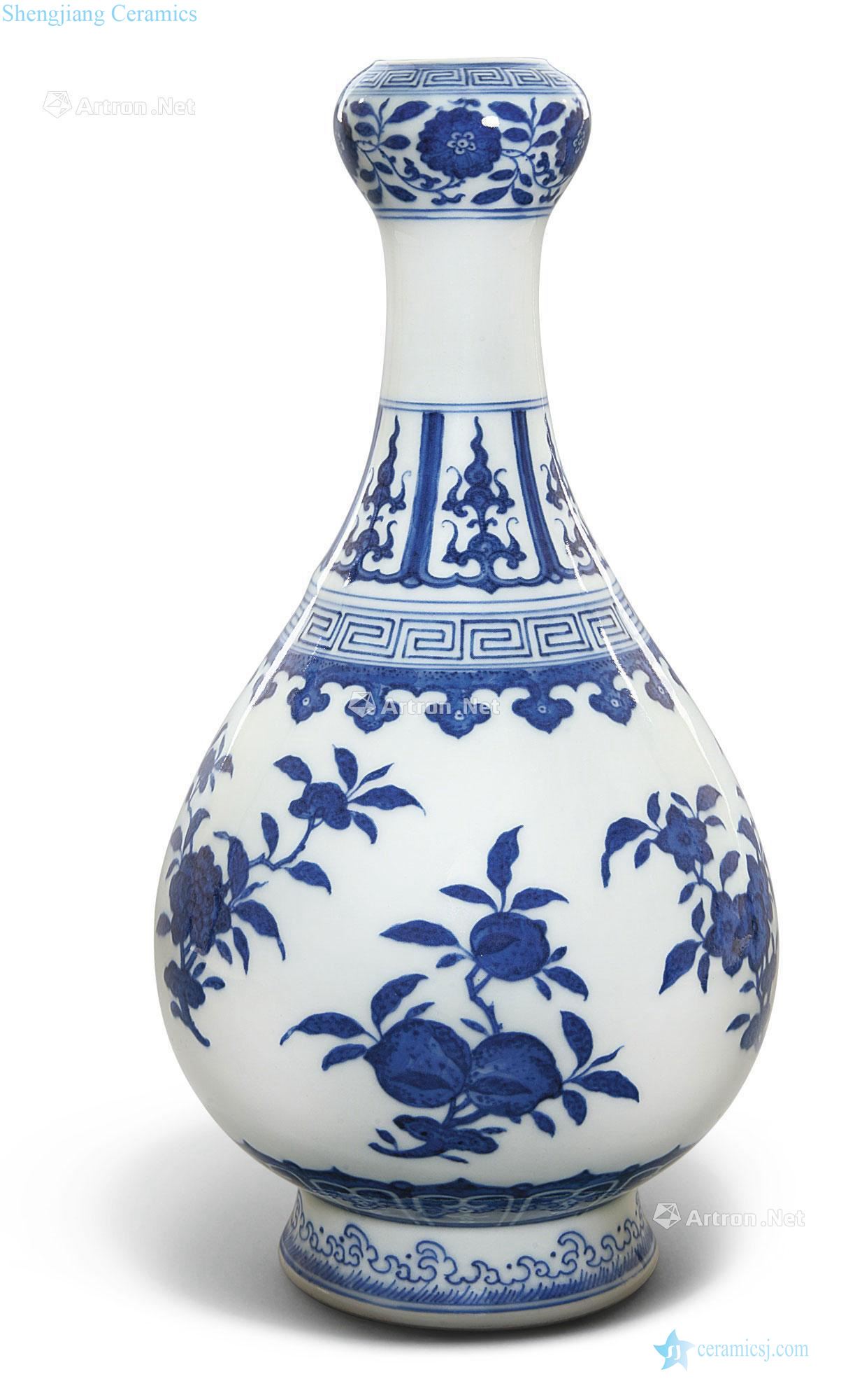 Qing daoguang Blue and white sanduo grain bottle of garlic