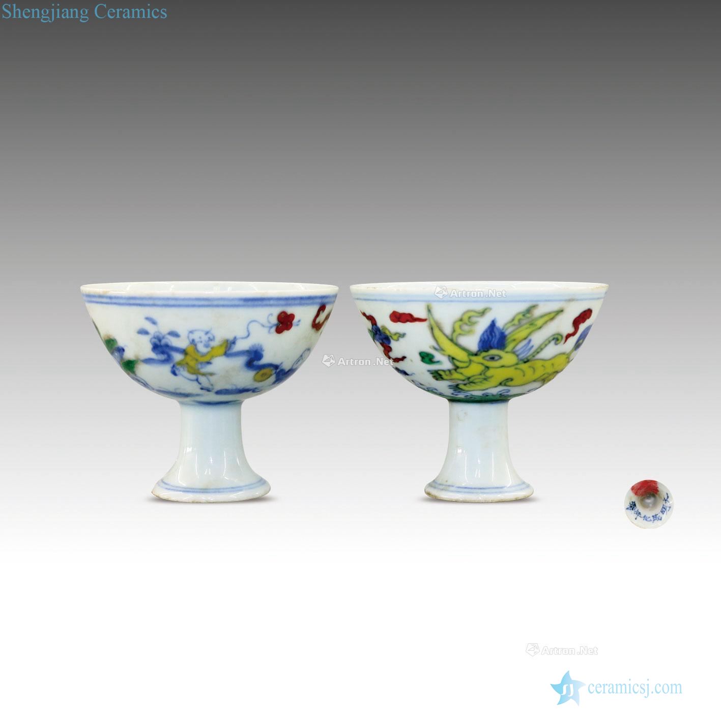 The late qing dynasty Blue and white color bucket footed cup (a)