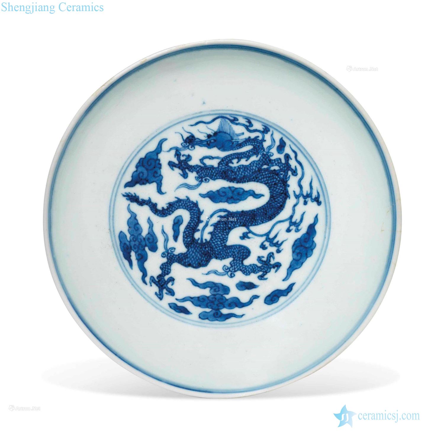 In the 18th century qing Blue and white dragon pearl tray