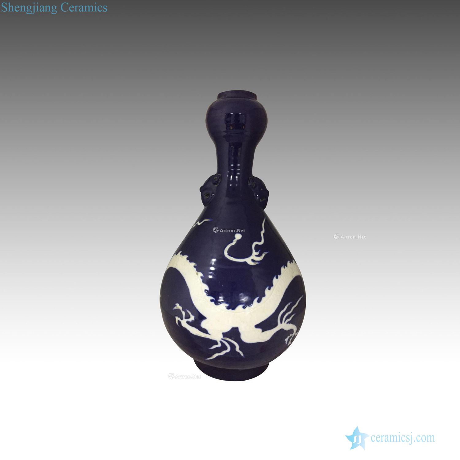 The yuan dynasty Ji blue glaze dragon beast ear garlic bottles