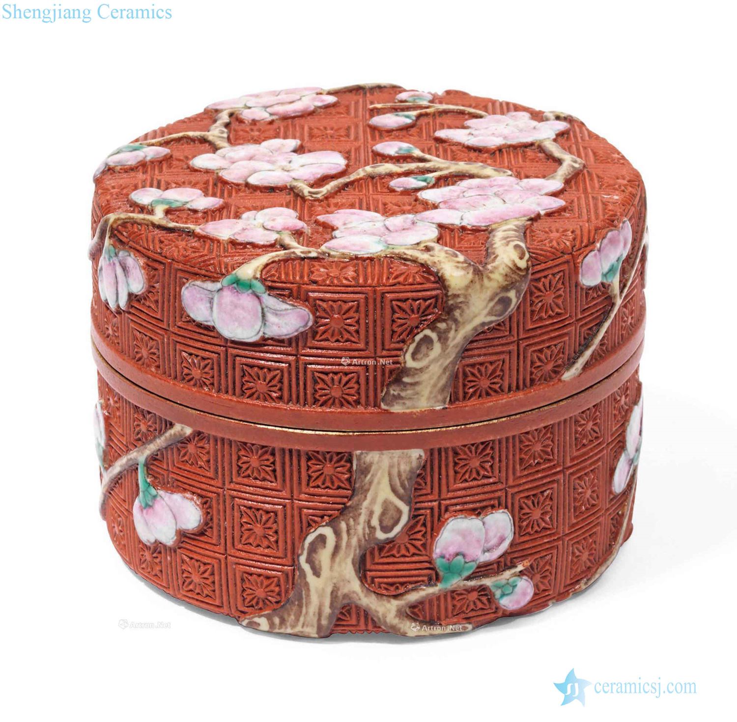 Qing qianlong imitation red lacquered pastel plum flower tattoos dome box