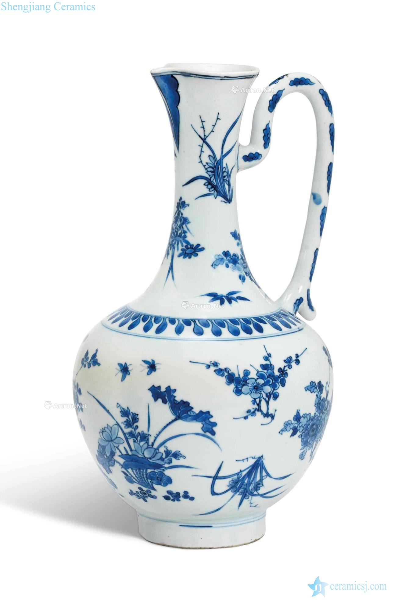 The late Ming dynasty Blue and white flower butterfly tattoo ewer