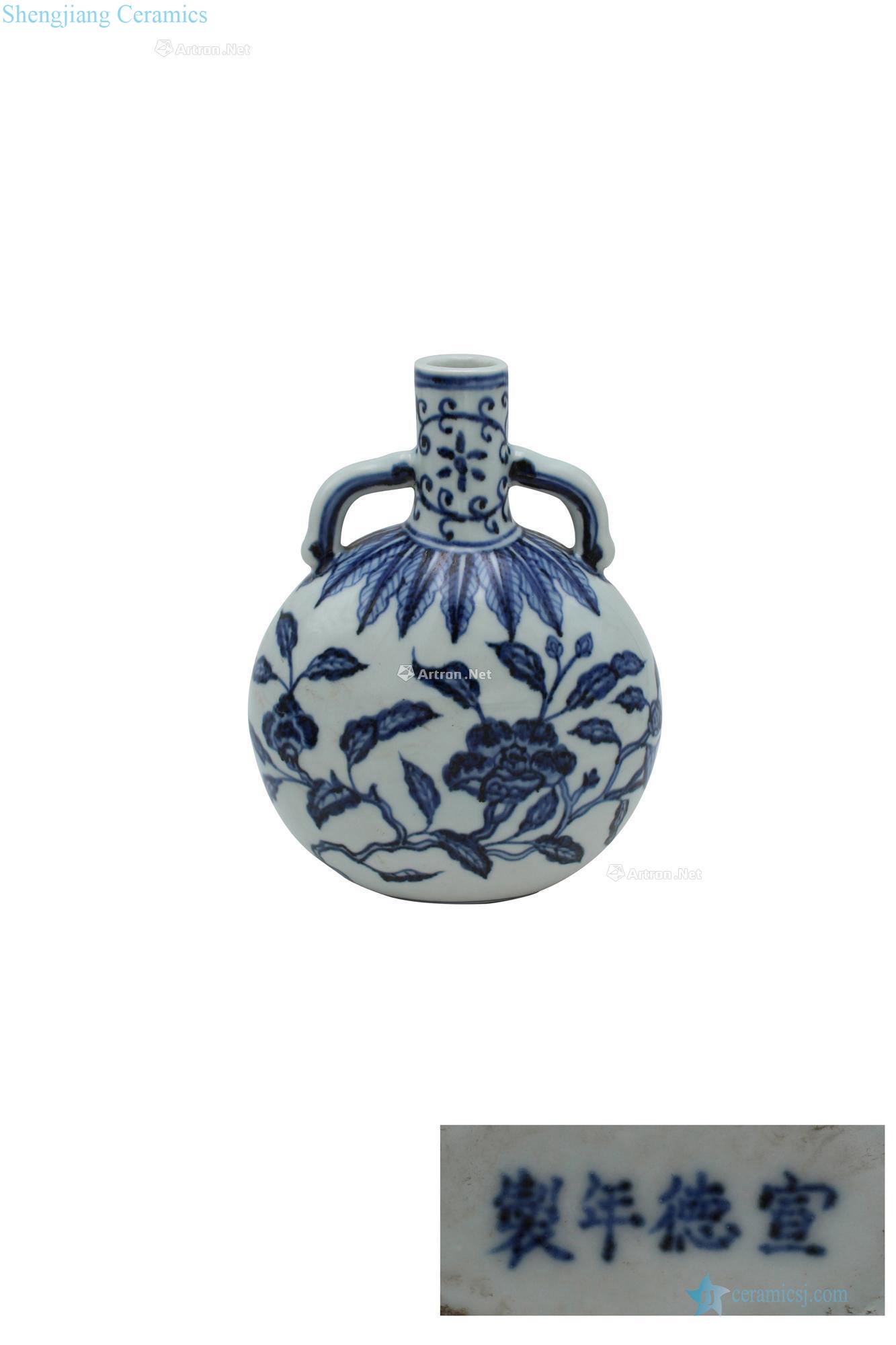 Xuande blue ruffled branch flowers lines on bottle