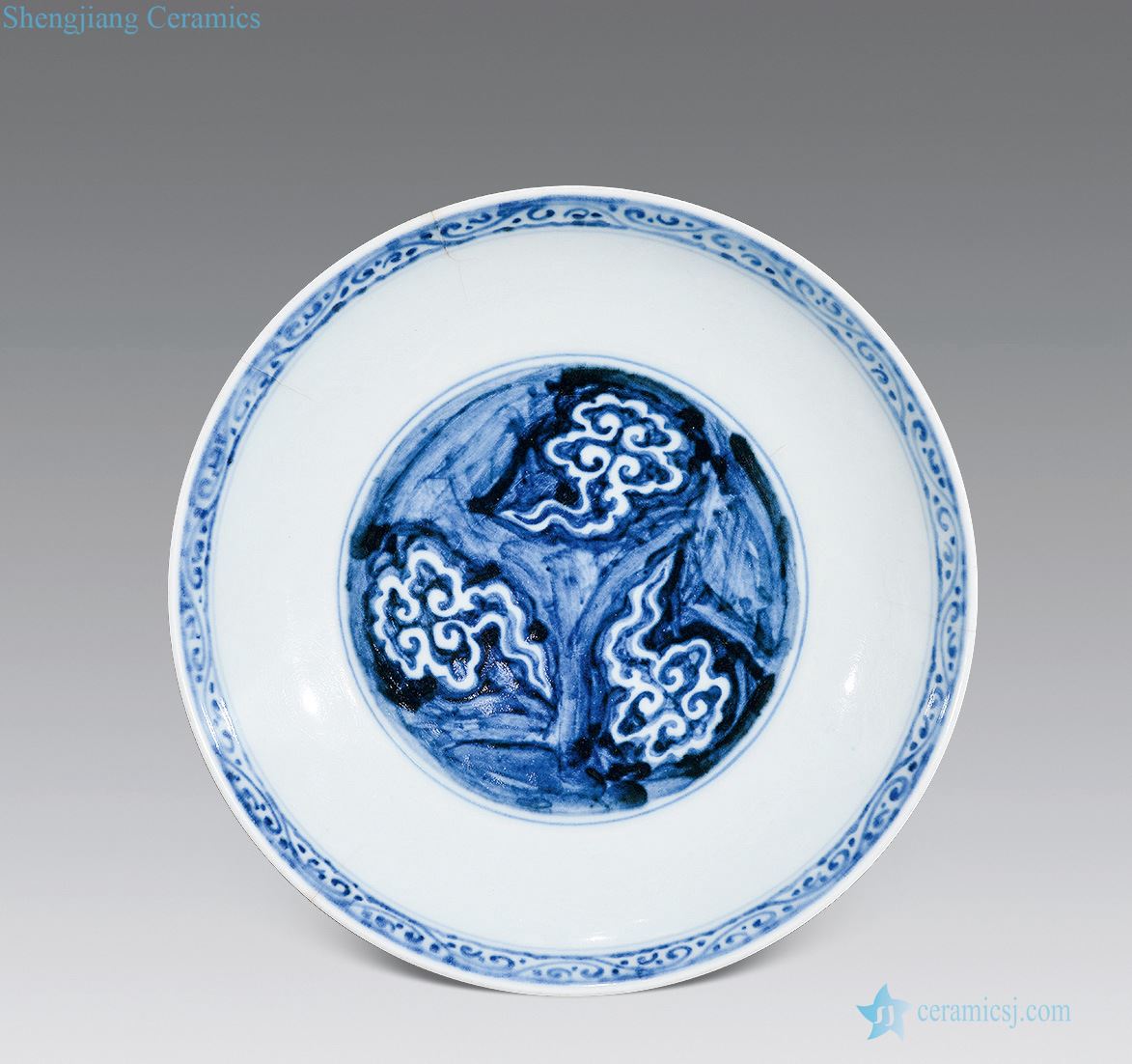 Early Ming dynasty Blue and white YunLongWen plate