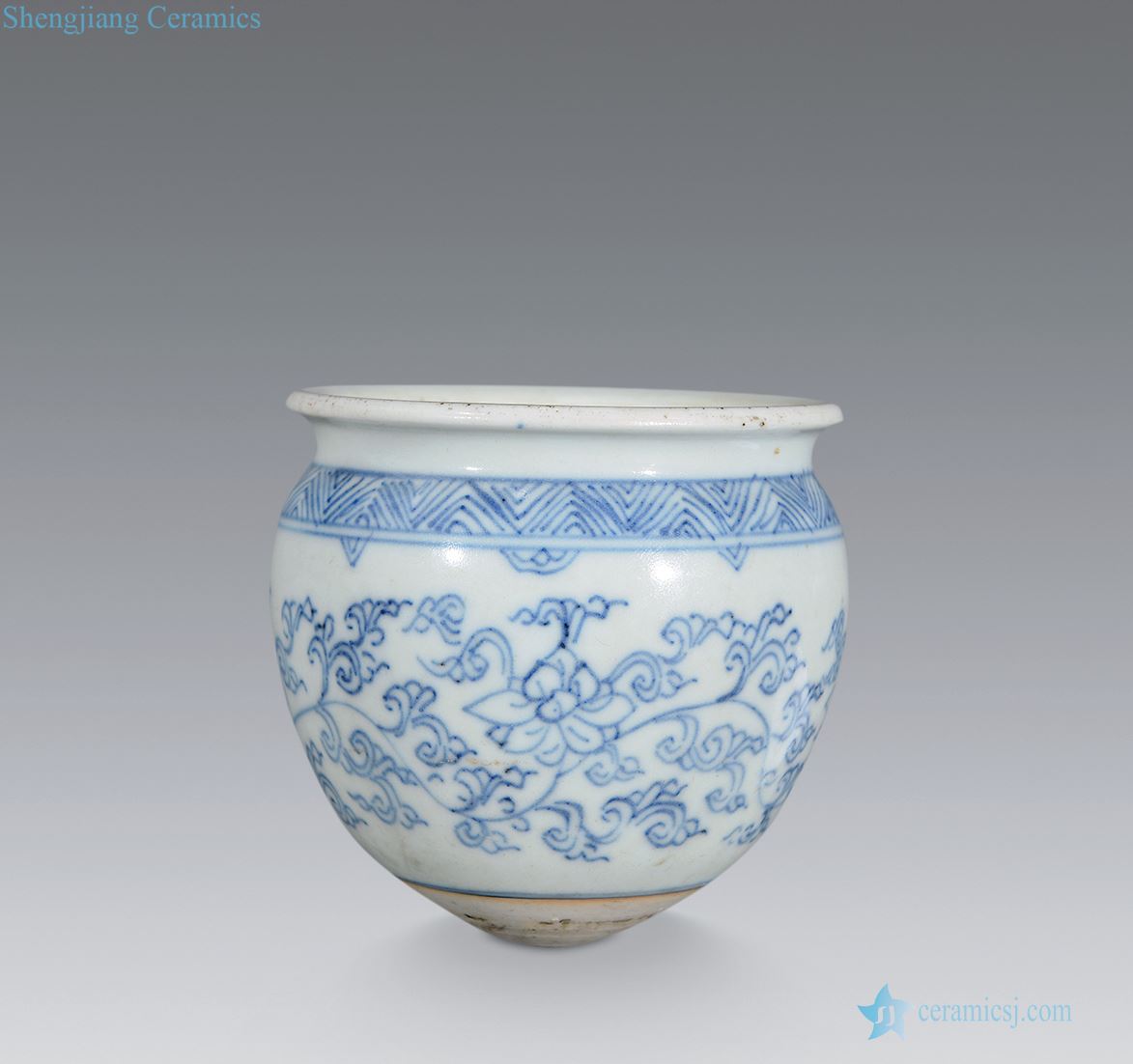 Qing shunzhi Blue and white lotus flower heart cans