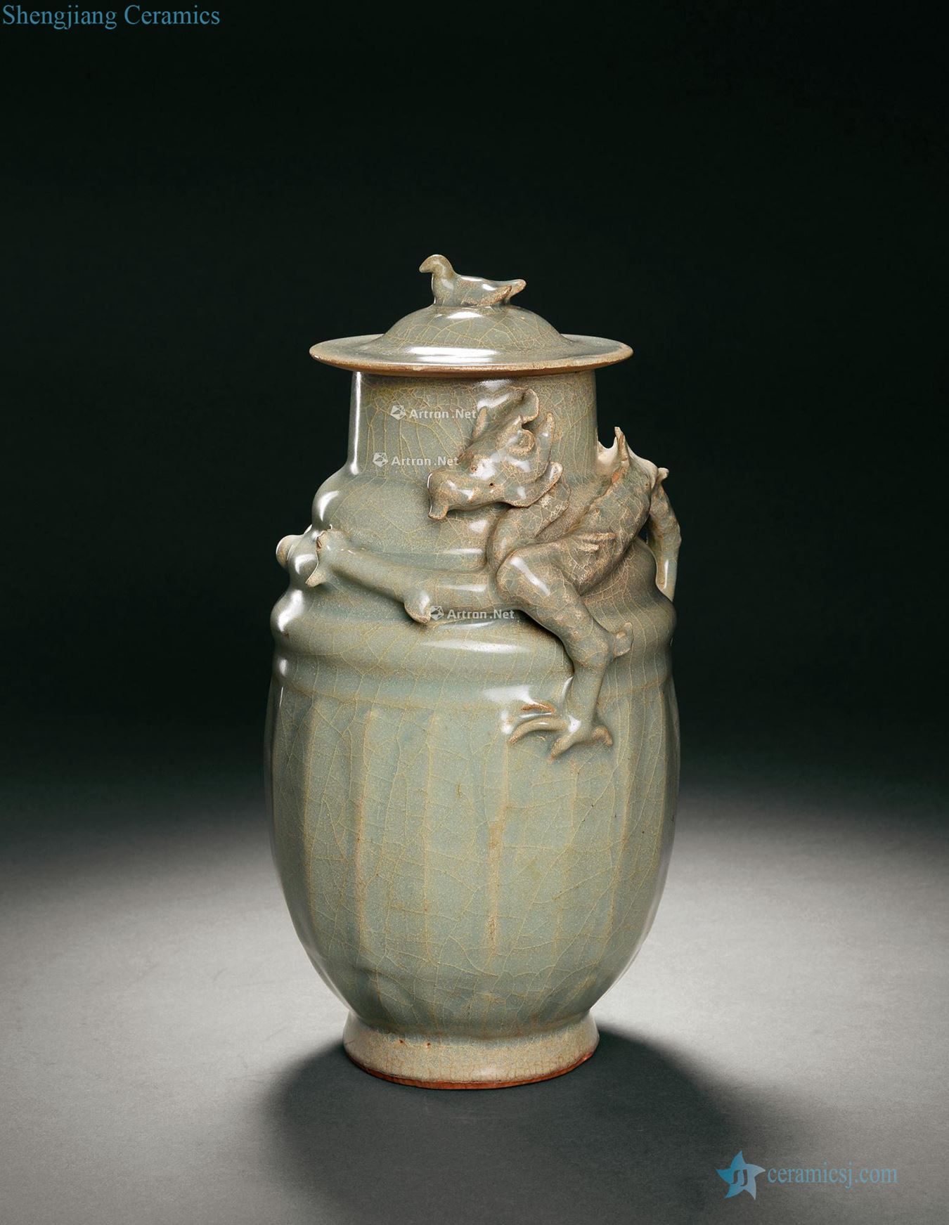 The southern song dynasty Longquan celadon powder blue glaze the tiger tank
