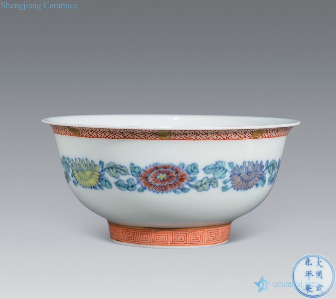 In the early qing dou CaiTuan chrysanthemum green-splashed bowls