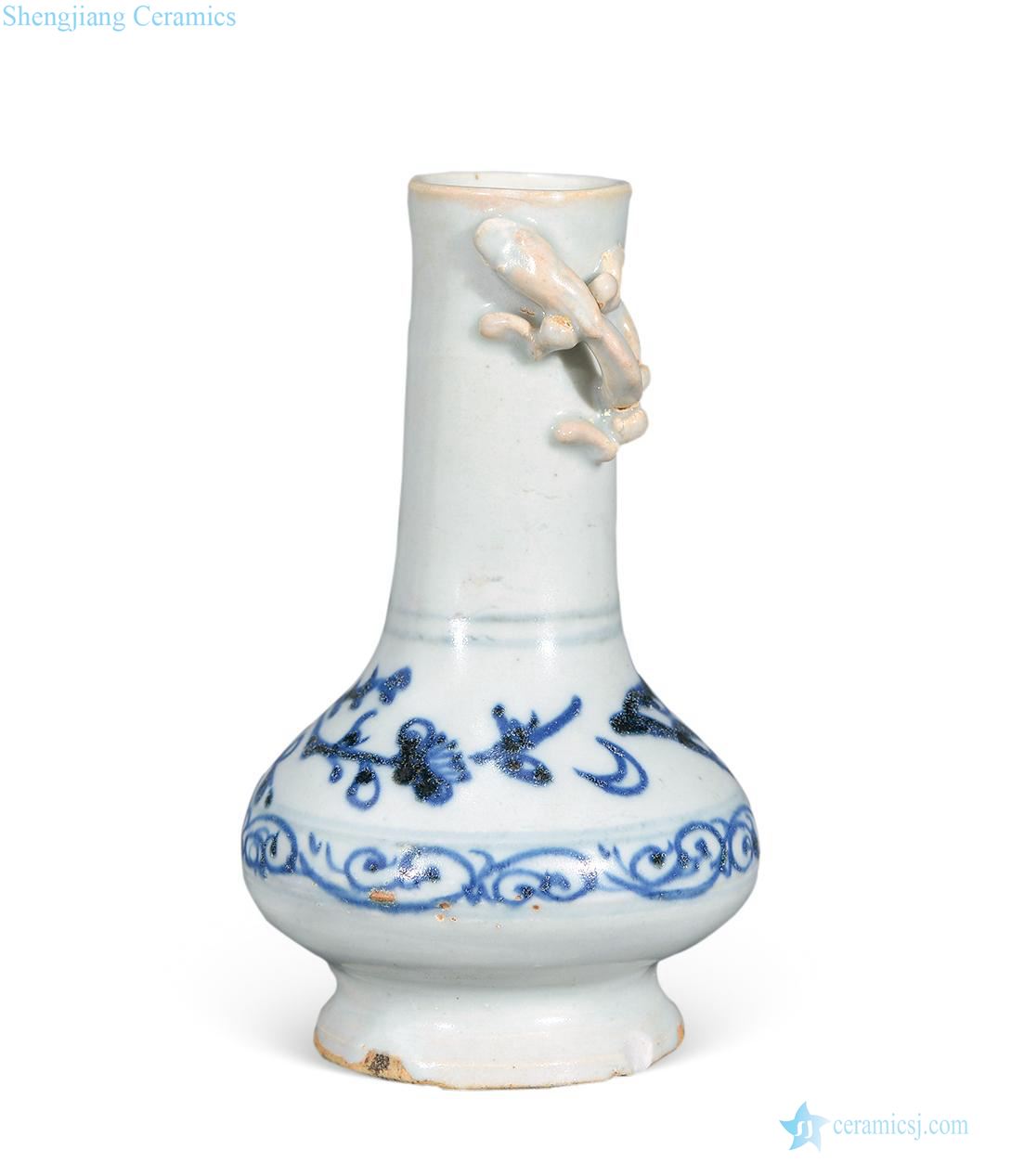 yuan Blue and white plum blossom longnu bottle