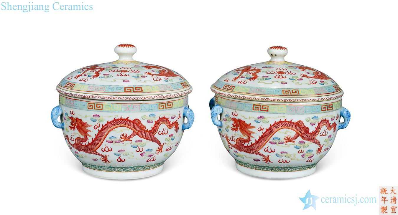 Qing xuantong pastel dragon cover box (a)