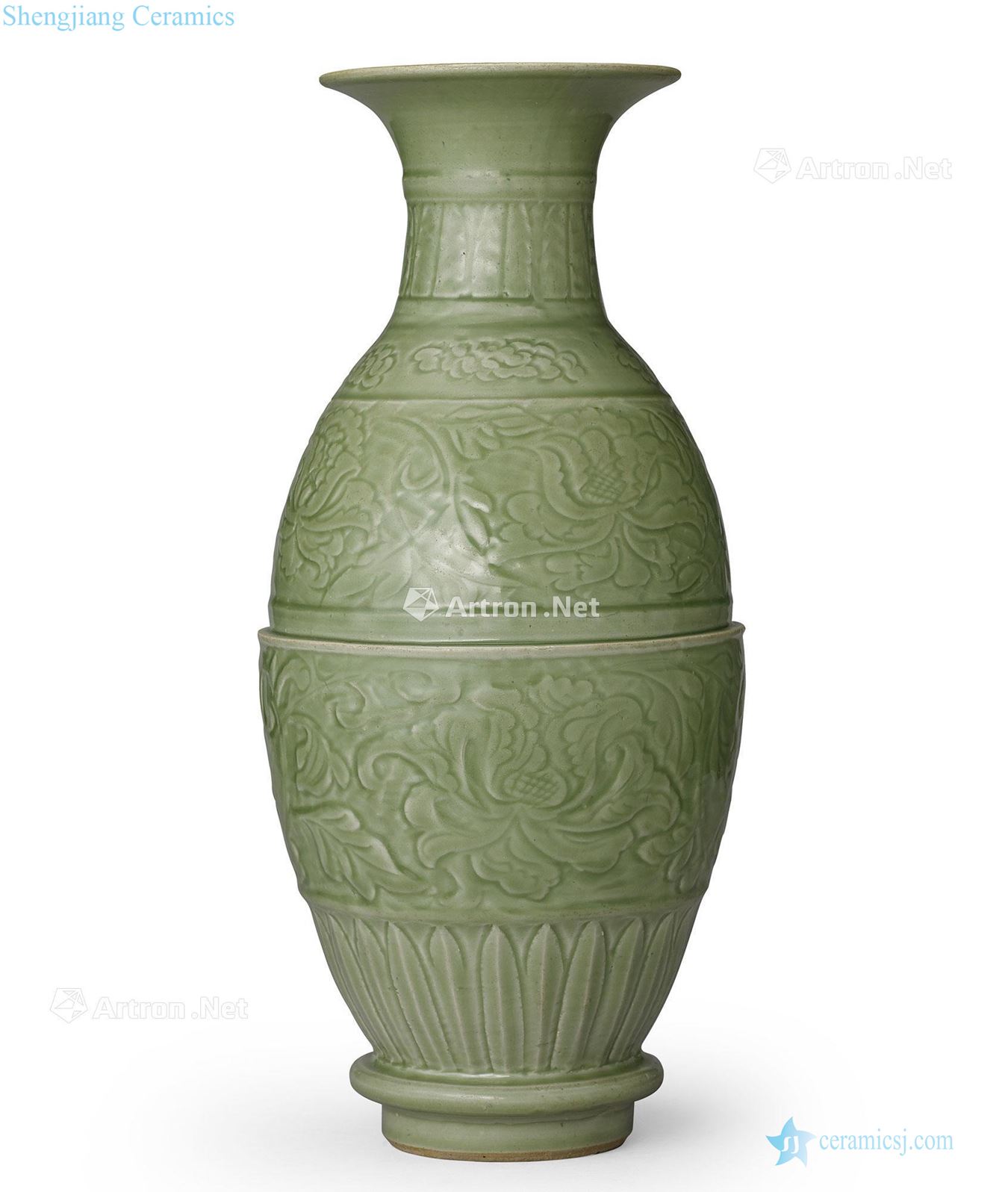 Ming Longquan celadon scratching peony grains bottle