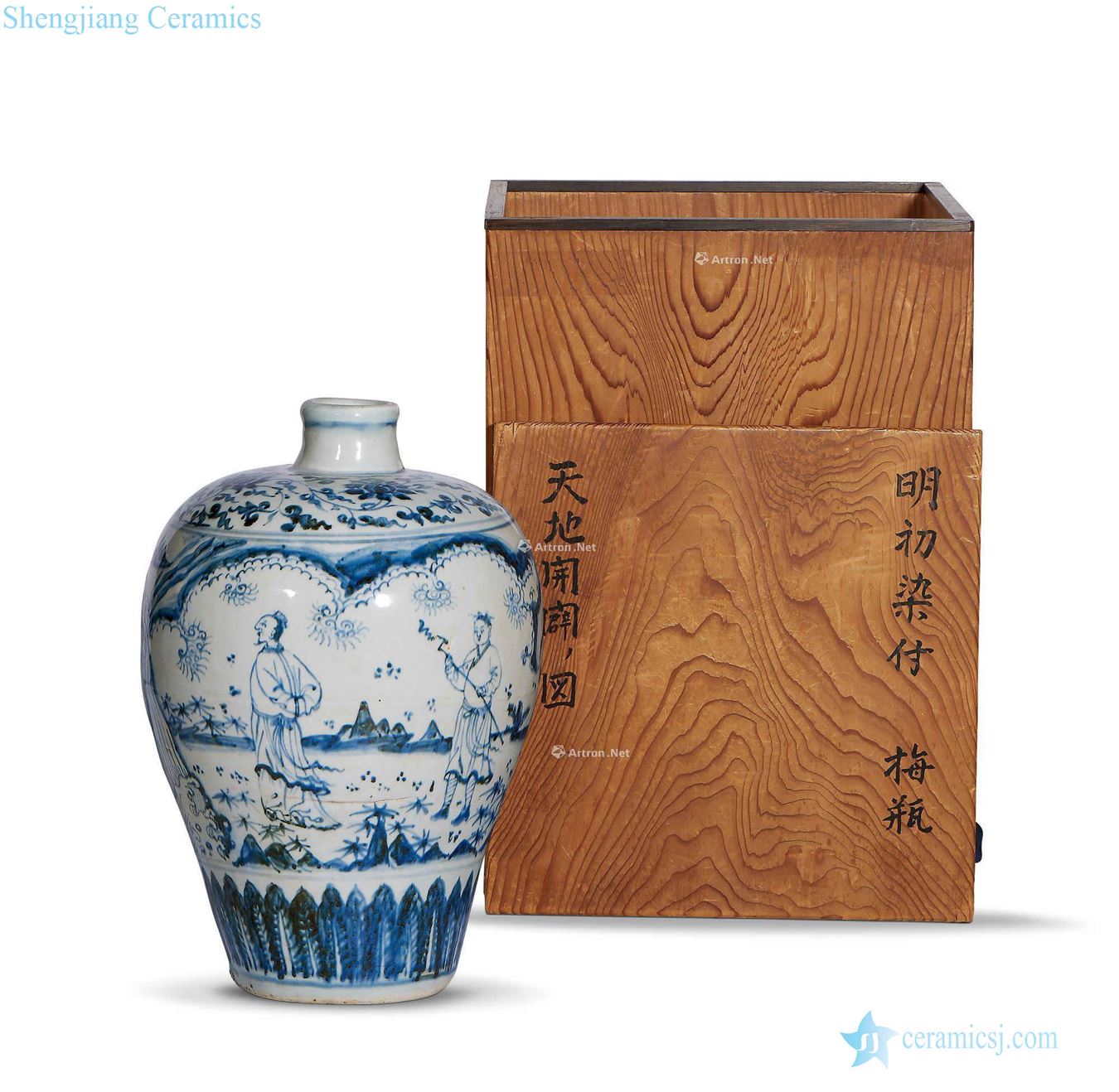 Blue and white coats character figure plum bottle in early Ming dynasty