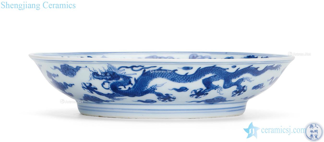 Qing yongzheng blue-and-white YunLongWen plate