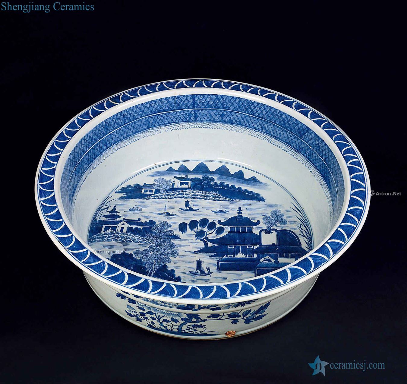 qing Blue and white landscape pattern fish