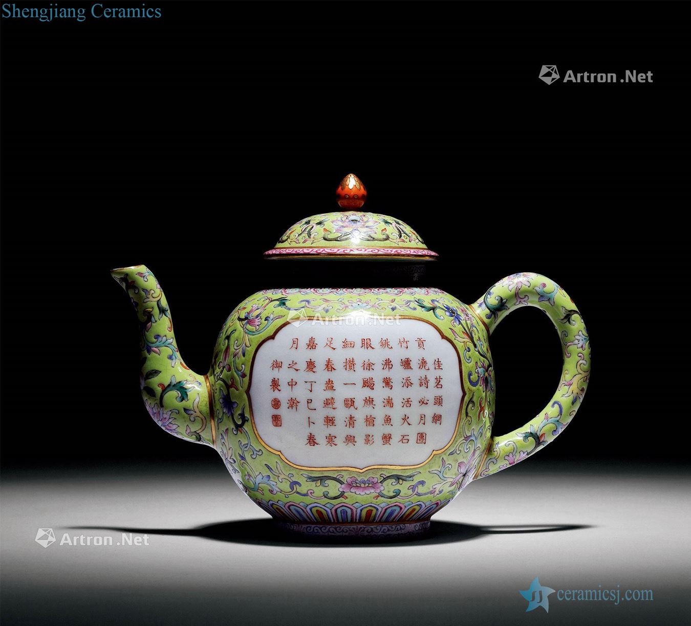 Qing jiaqing Drive makes poetry a hoard of green enamel teapot