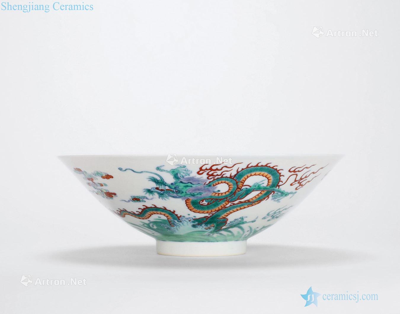Qing yongzheng bucket color YunLongWen bowl of seawater