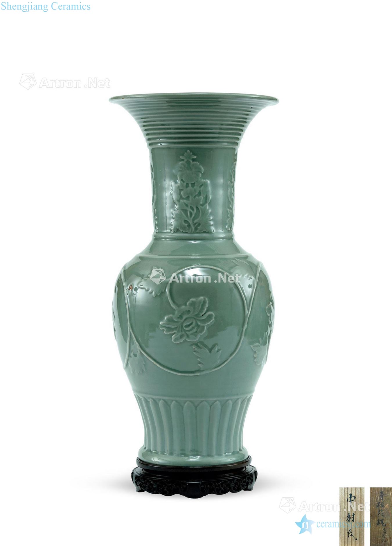 Ming Celadon embossed lotus flower PND tail-on statue