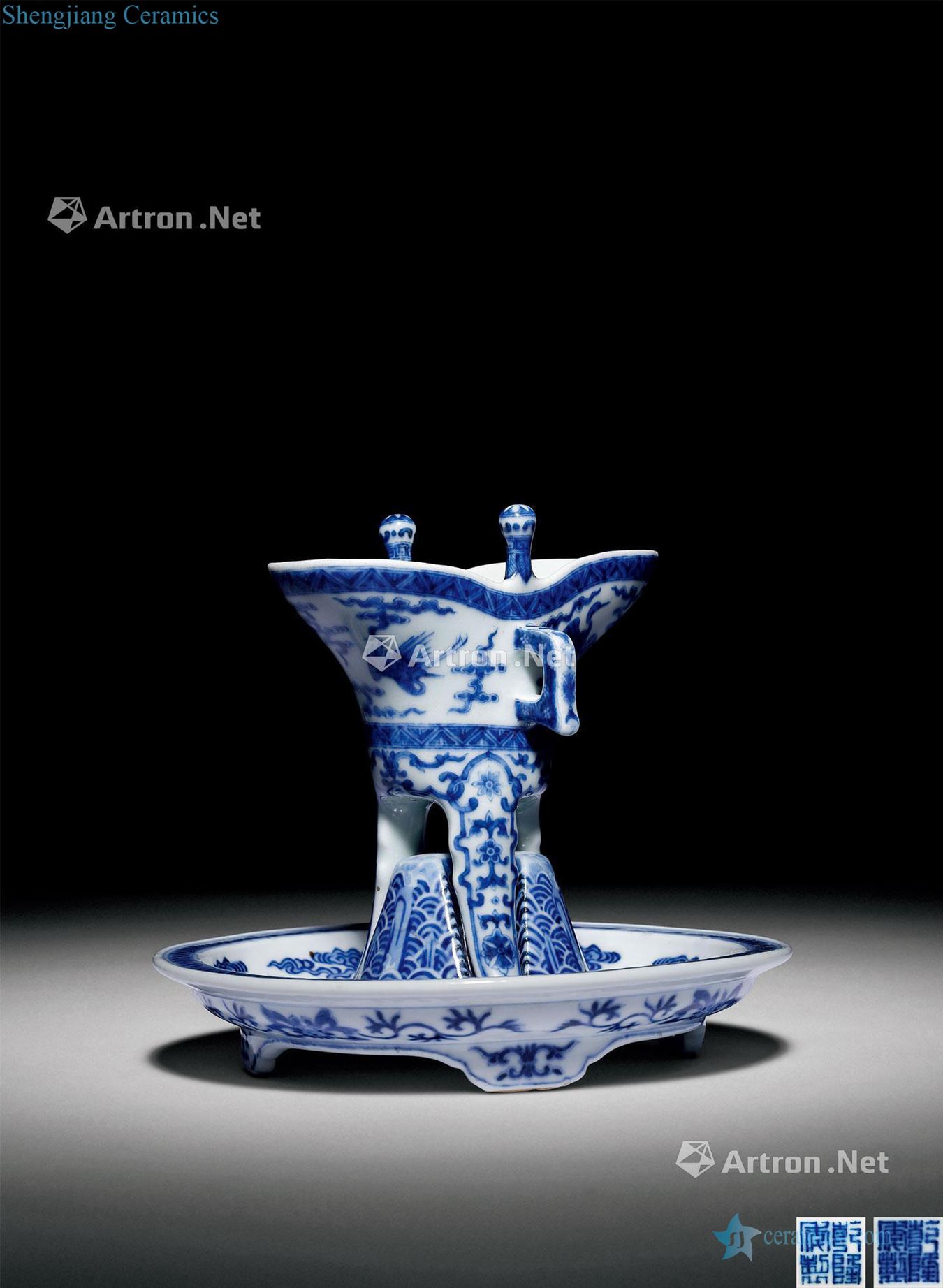 Qing qianlong Blue and white James t. c. na was published grain wine cup and tray