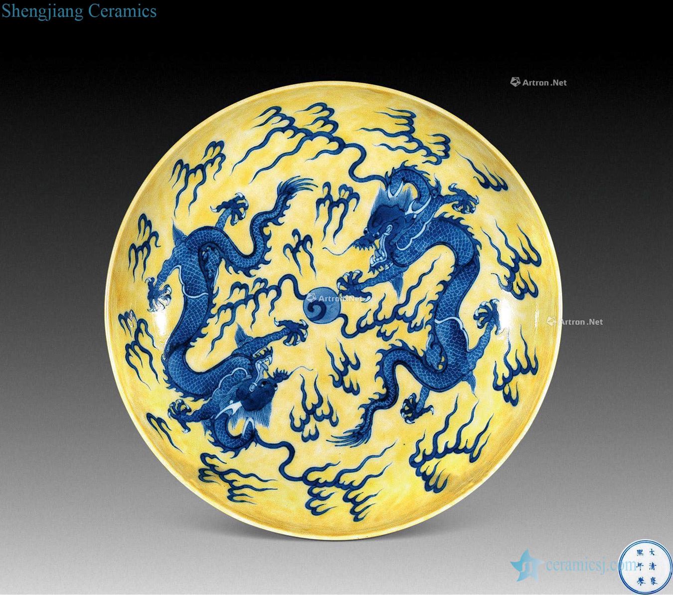 Mid qing Yellow and blue dragon pattern plate