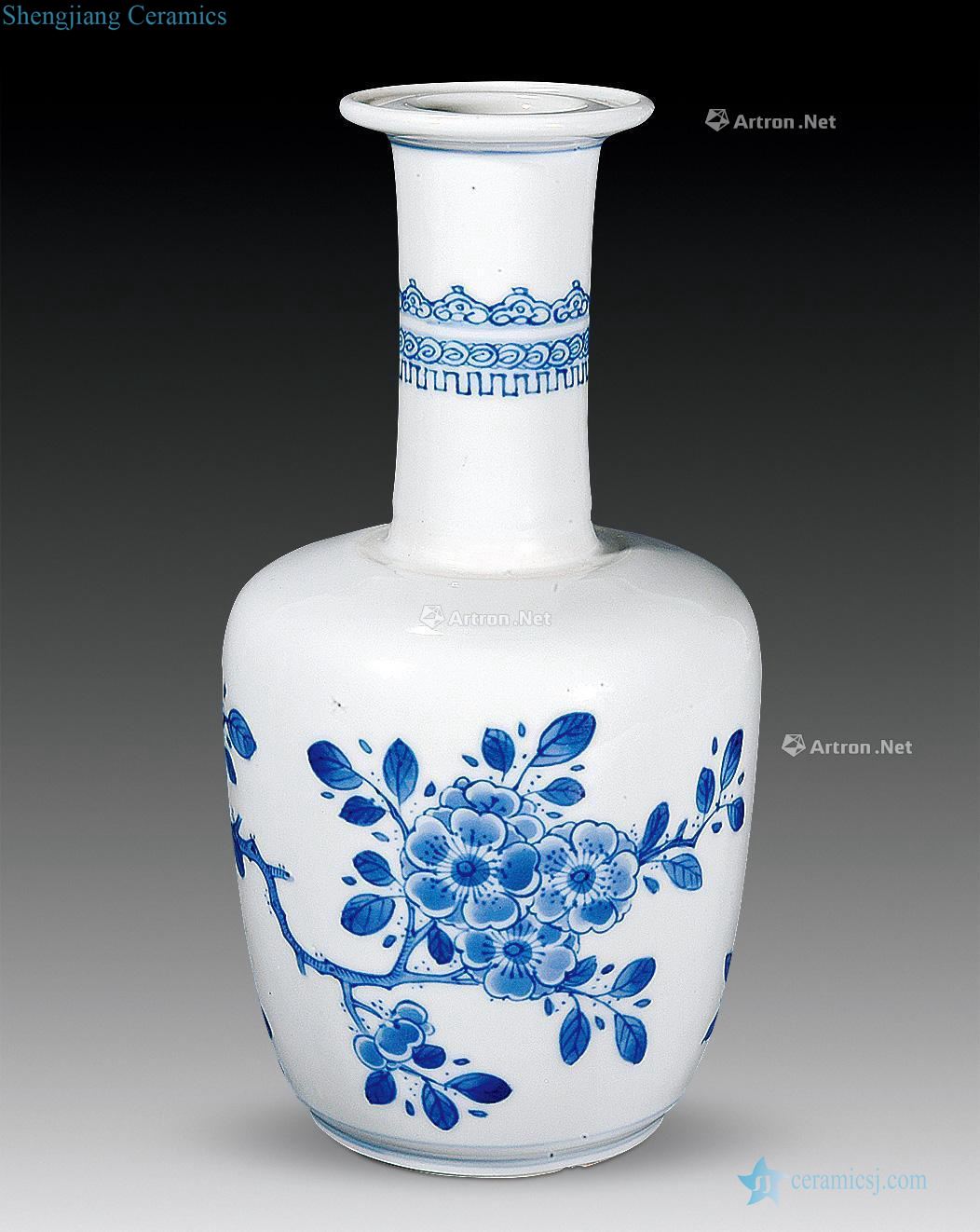 The qing emperor kangxi Blue and white camellia birds were bottles