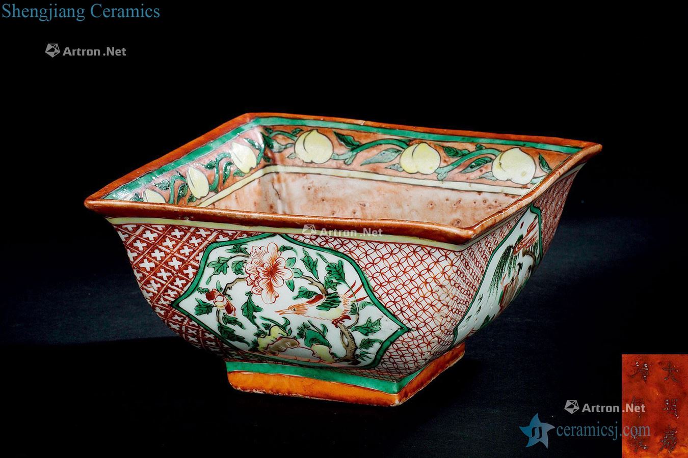 Ming jiajing (1522-1566), red green color auspicious rehmannia grain square pot