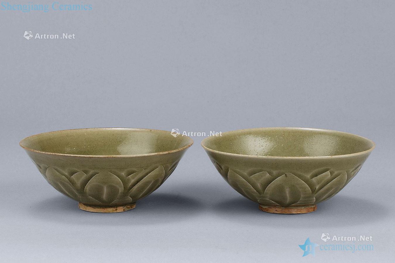 The song dynasty (960-1279), yao state kiln lotus-shaped green-splashed bowls (a)