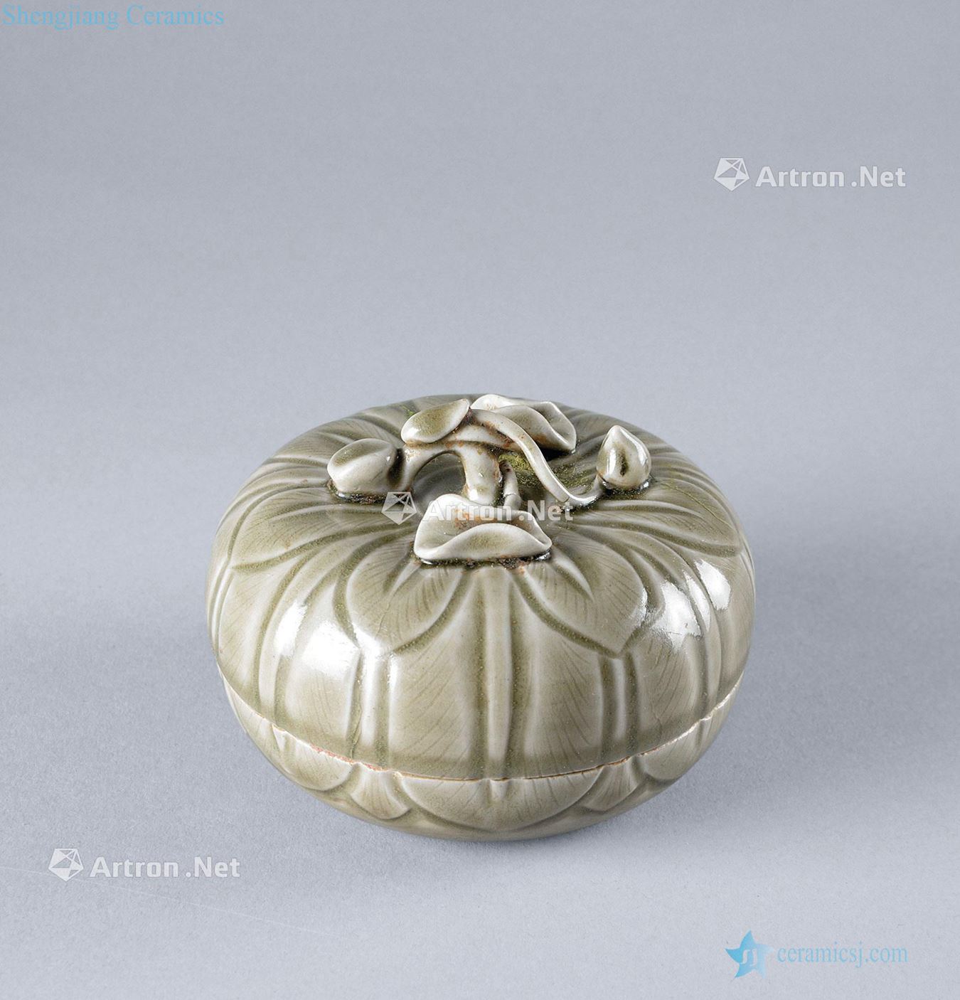 The song dynasty (960-1279), the kiln grain fragrant flowers box cane handle