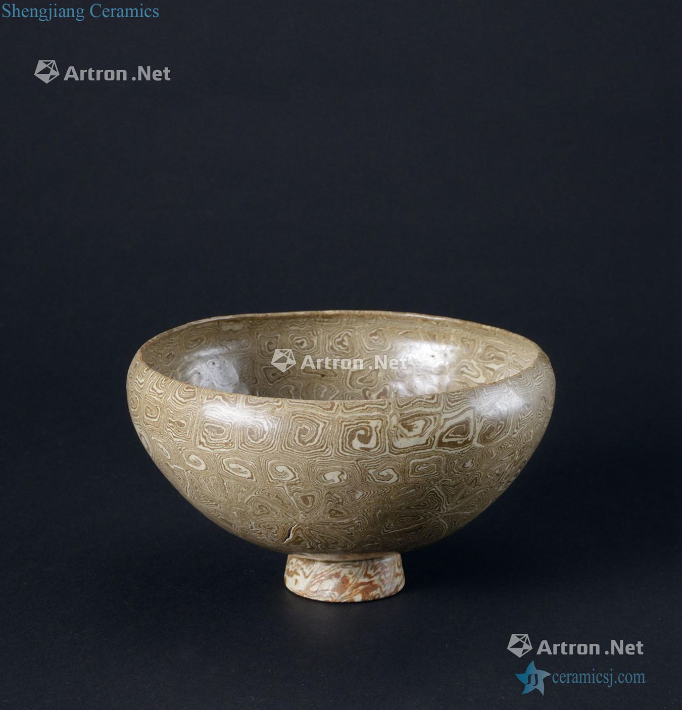 The song dynasty (960-1279) gummed bowl