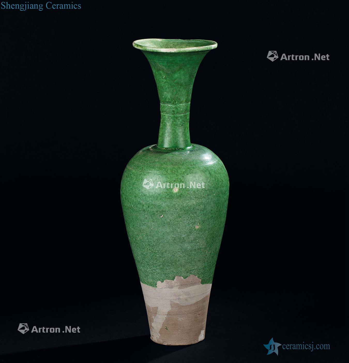 Liao dynasty (907-1125), green glazed flask