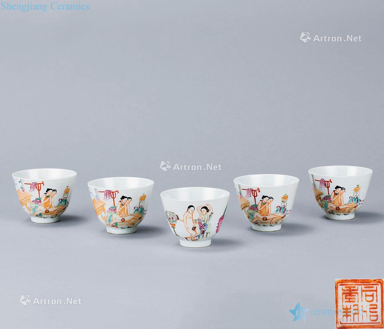 In the qing dynasty (1644-1911), pastel erotic motifs cup (five pieces a set)
