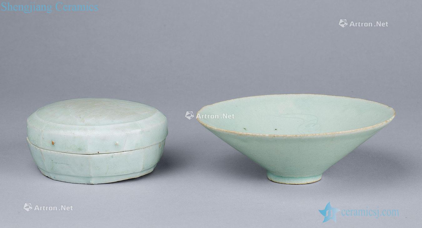 The southern song dynasty (1127-1127) blue flowers lines cover box Two things flower grain hat to bowl (group a)
