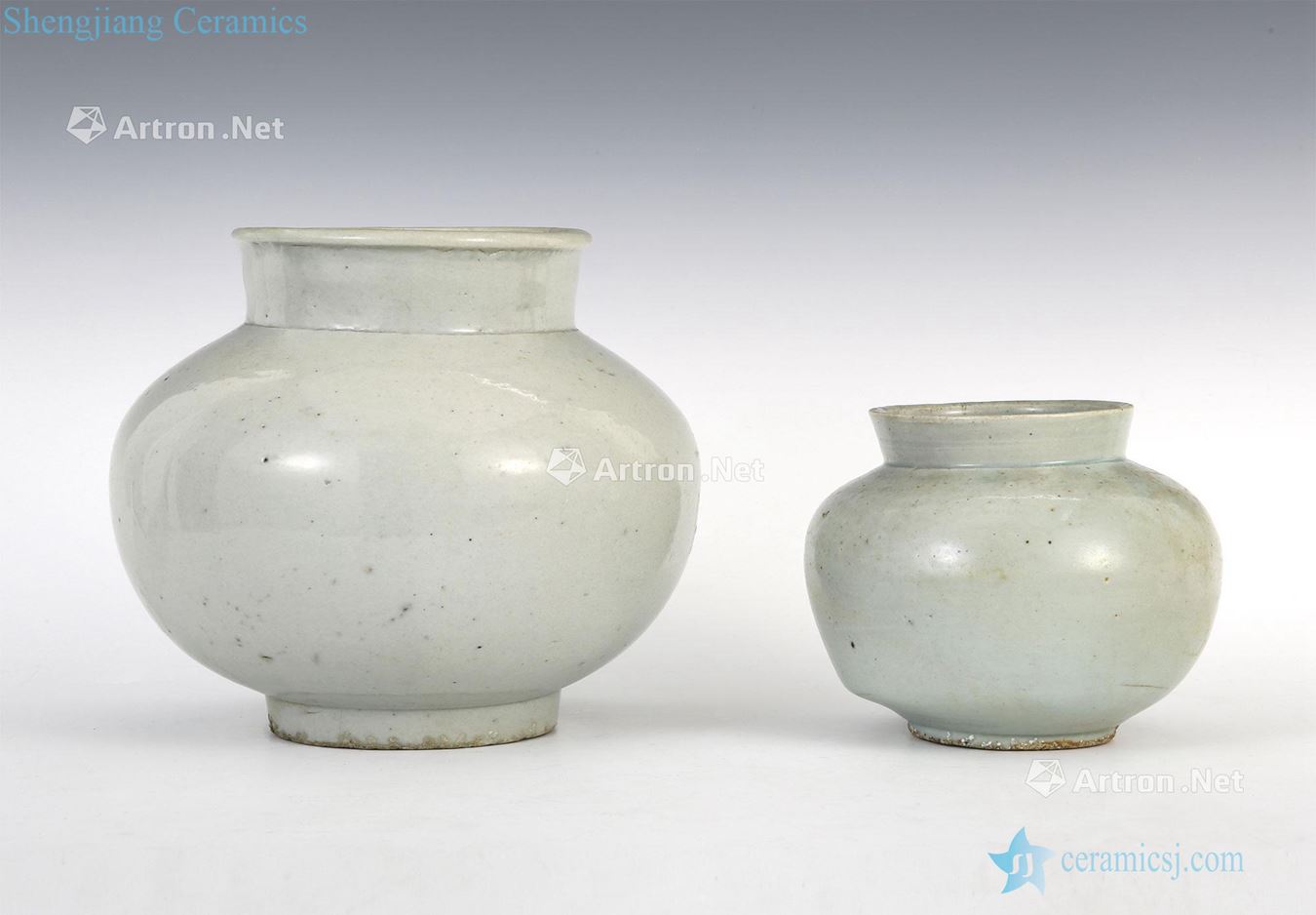 Yi dynasty white glazed pot (two)