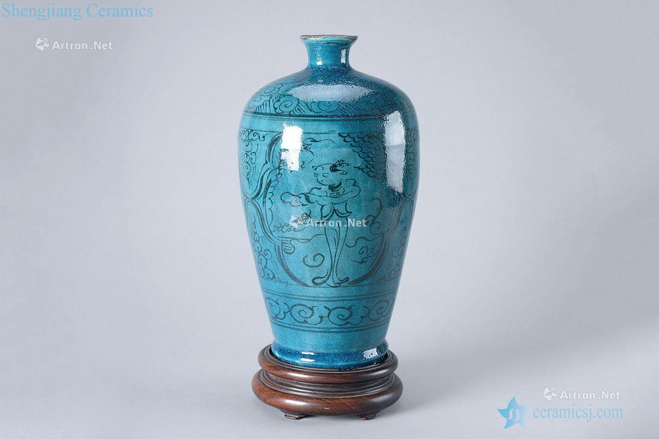 The yuan dynasty, Ming dynasty (1279-1644) grain mei bottle of blue glaze characters