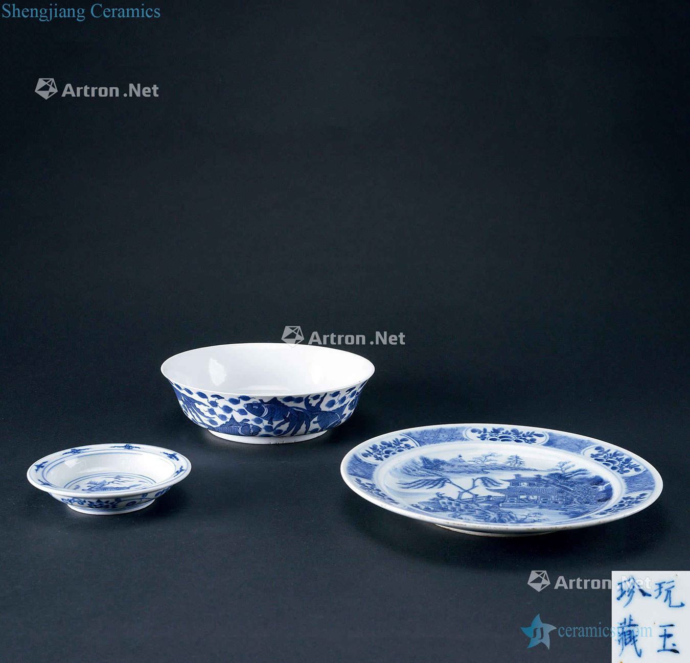 In the qing dynasty (1644-1911) blue and white gold grain dishes Kylin grain Three pavilions tray (group a)
