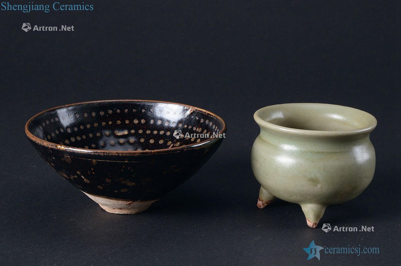 Song dynasty - the yuan dynasty (960-1368), longquan celadon three-legged censer jizhou kiln tea spots lines, two things (group a)