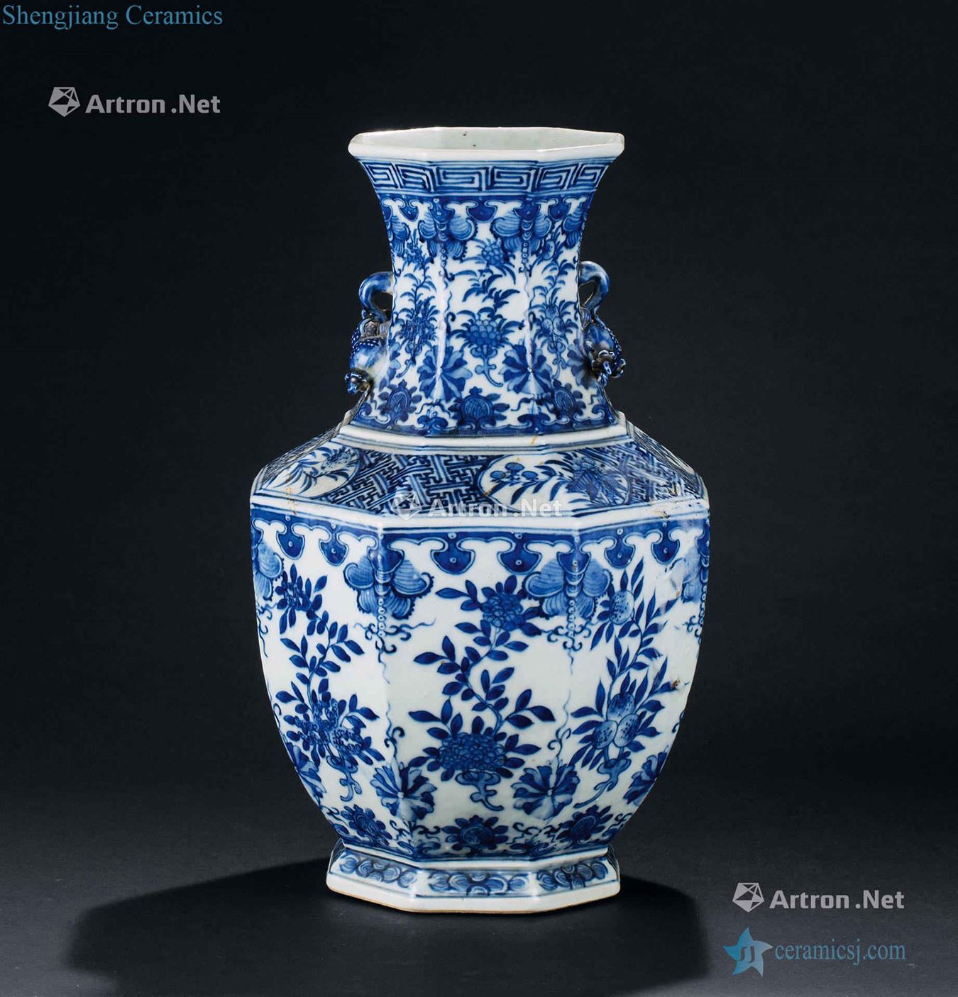 In the qing dynasty (1644-1911) blue and white flowers and grain pomegranate ears eight square bottles