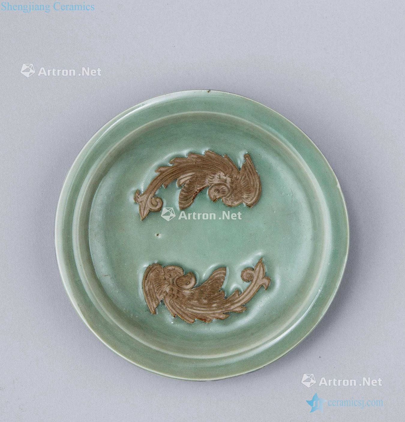 The song dynasty (960-1279) of longquan celadon dew tire double phoenix tray