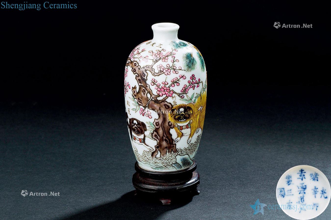 In the qing dynasty (1644-1911), pastel poetic show the small bottle