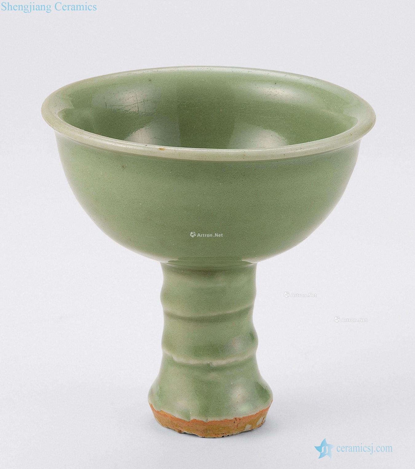 yuan Longquan celadon green magnetic footed cup