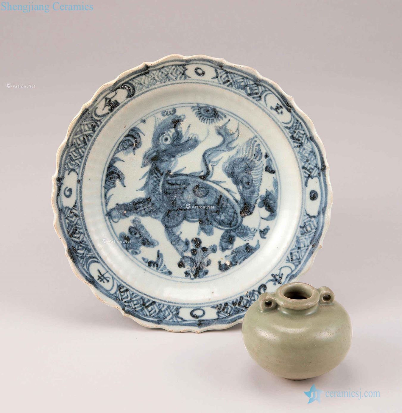 Yuan and Ming Longquan celadon double tank Blue and white unicorn tray