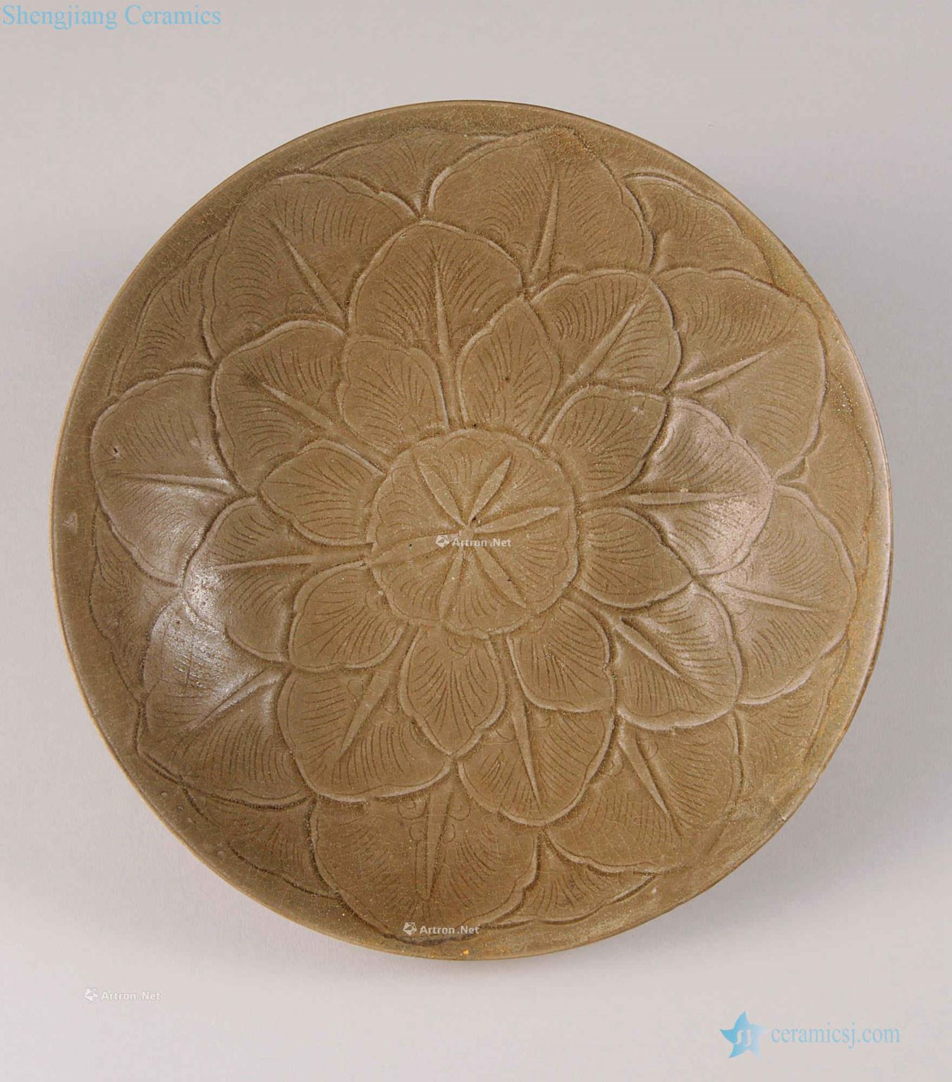 Tang to the five dynasties, the kiln green magnetic flower tray