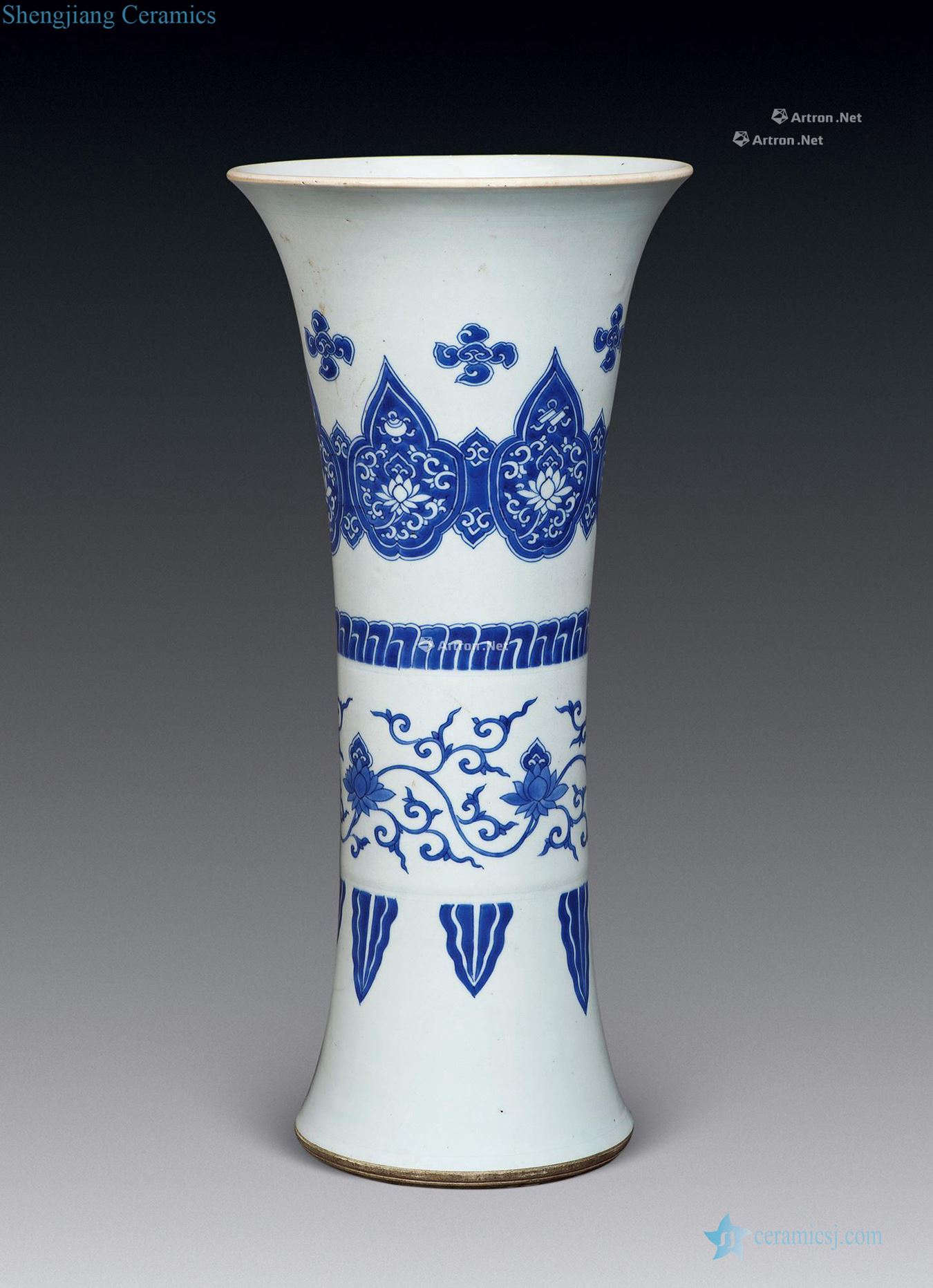 In the qing dynasty blue and white vase with flowers