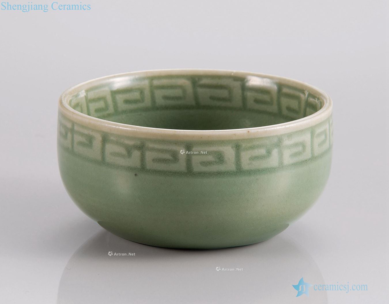 Ming Longquan celadon kiln meander, cup type
